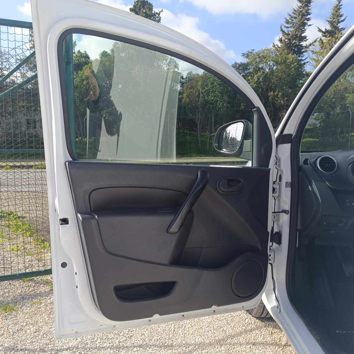 renault-kangoo-1-5-95cv-2021-diesel-1461cc