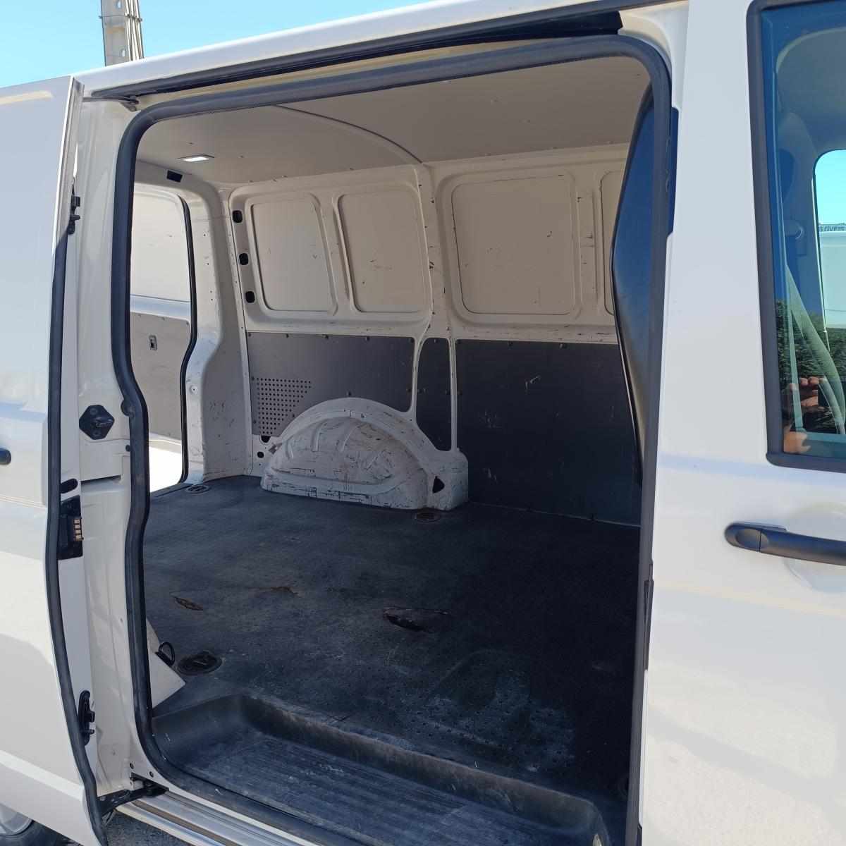 volkswagen-transporter-2-0-tdi-2022-diesel-1968cc
