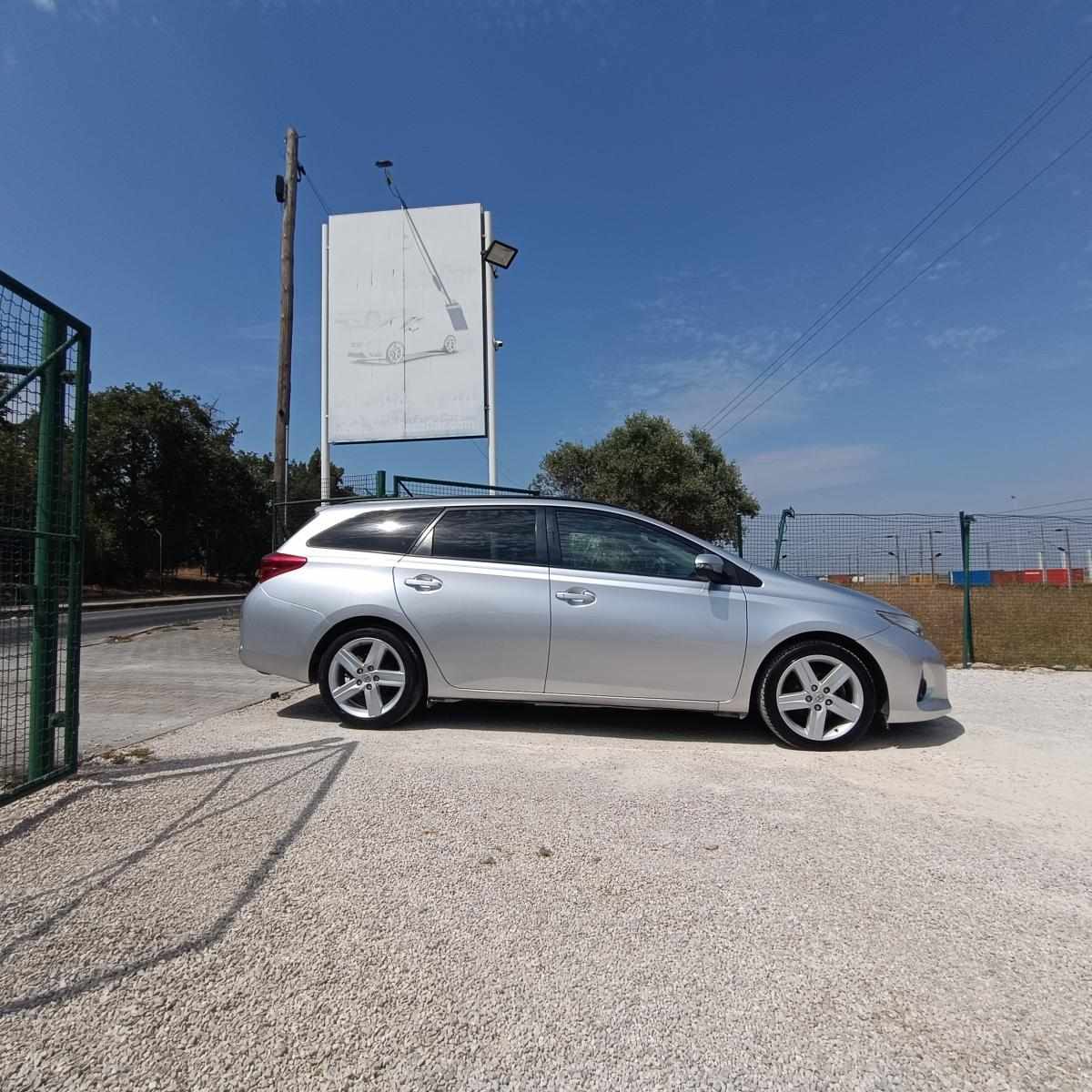 toyota-auris-touring-sports-1-4-d-2016-diesel-1400cc