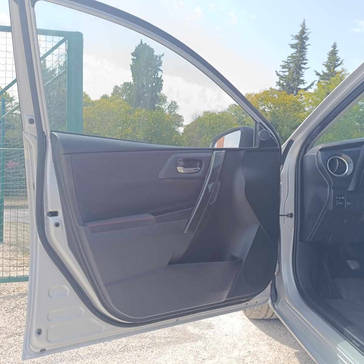 toyota-auris-touring-sports-1-4-d-2016-diesel-1400cc