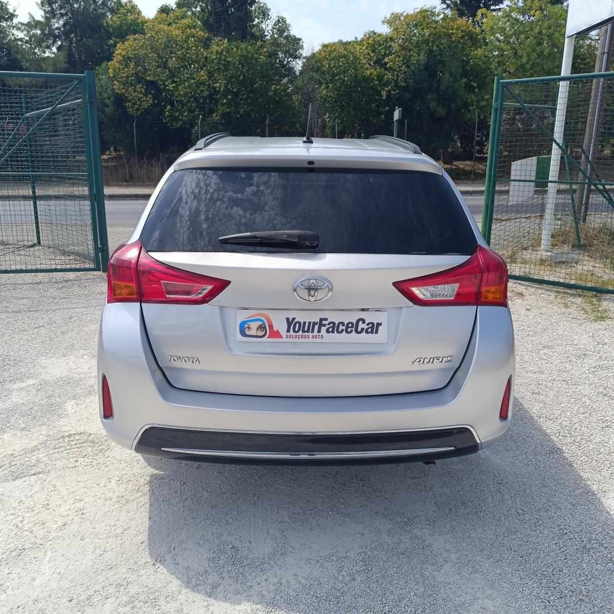toyota-auris-touring-sports-1-4-d-2016-diesel-1400cc