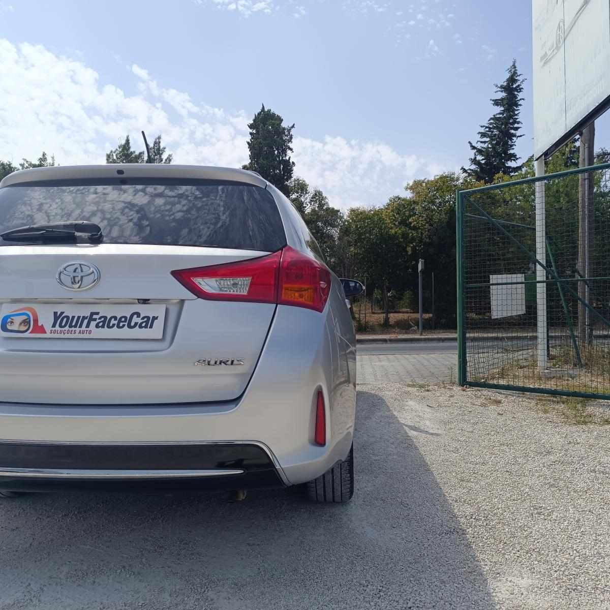 toyota-auris-touring-sports-1-4-d-2016-diesel-1400cc