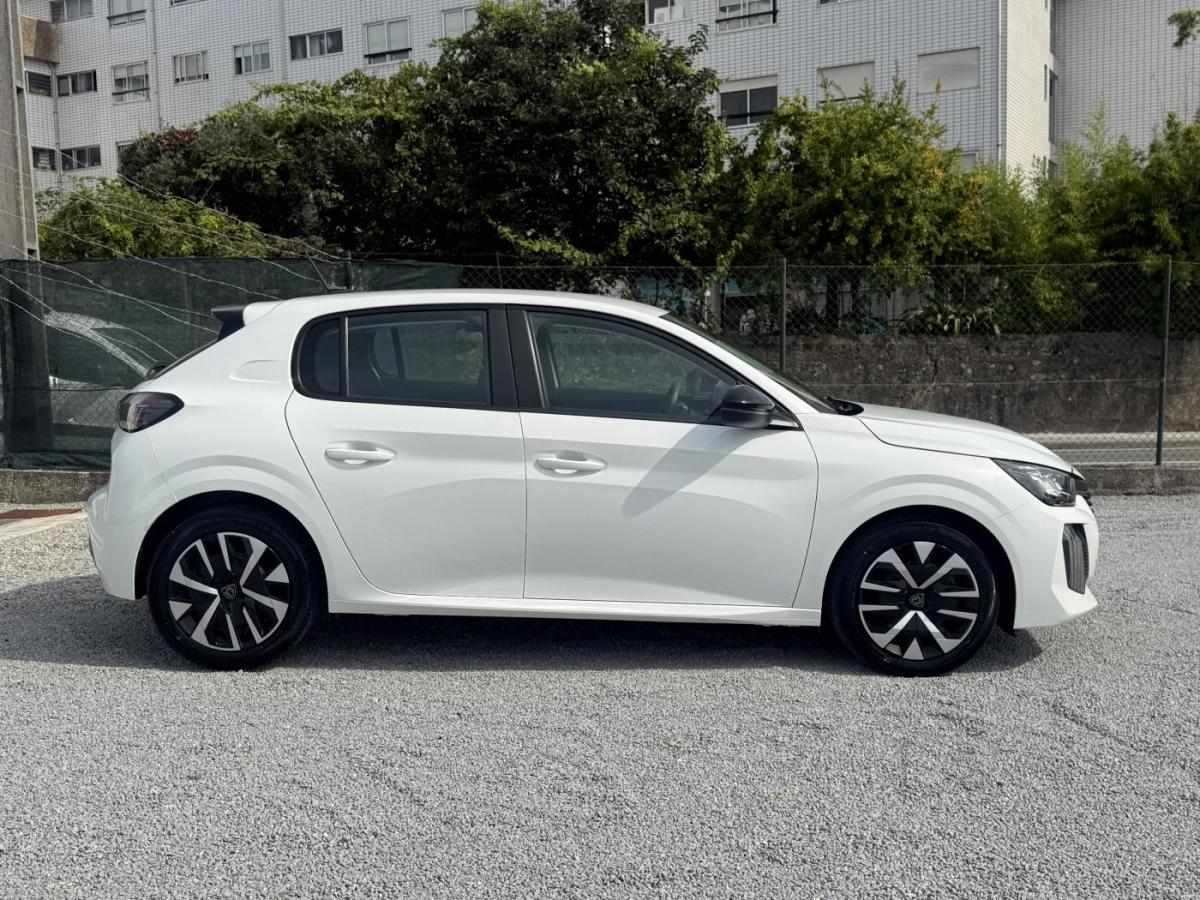 peugeot-208-2024-gasolina-1199cc