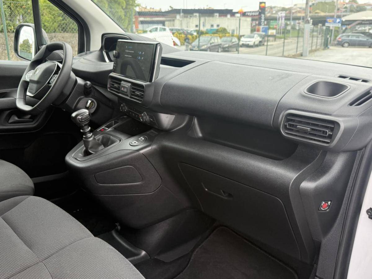peugeot-partner-2024-diesel-1499cc
