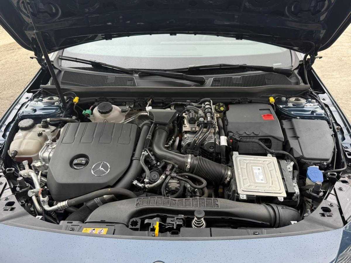 mercedes-benz-classe-a-2021-hibrido-a-gasolina-1332cc