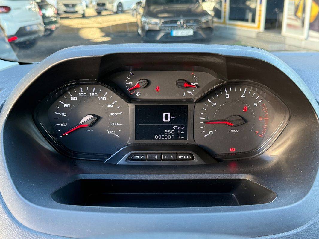peugeot-partner-2021-diesel-1499cc