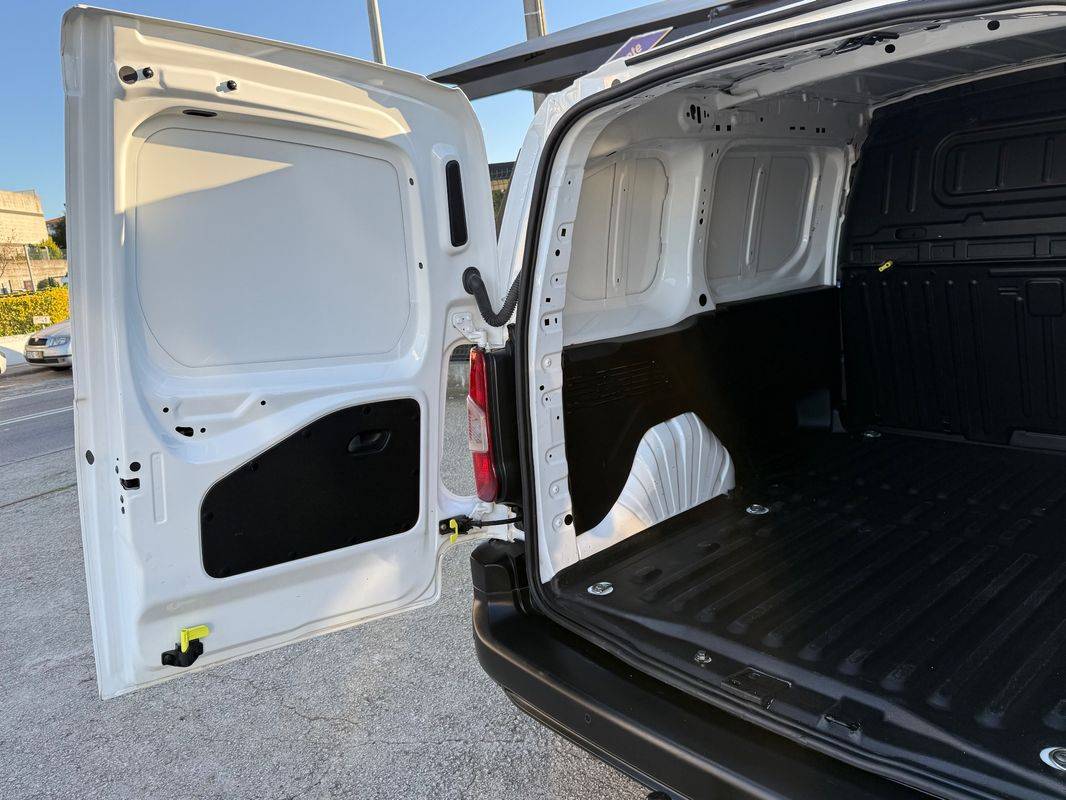 peugeot-partner-2021-diesel-1499cc