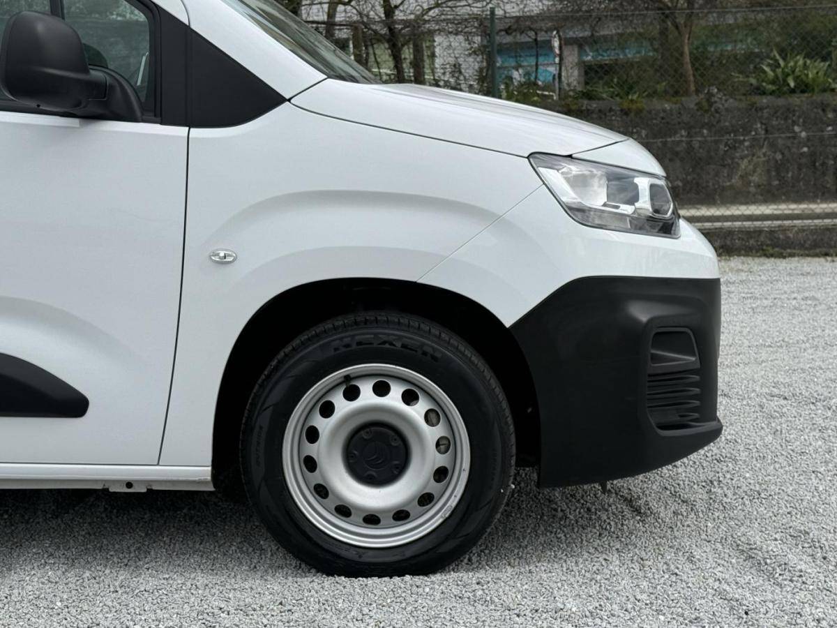 citroen-berlingo-2023-diesel-1499cc