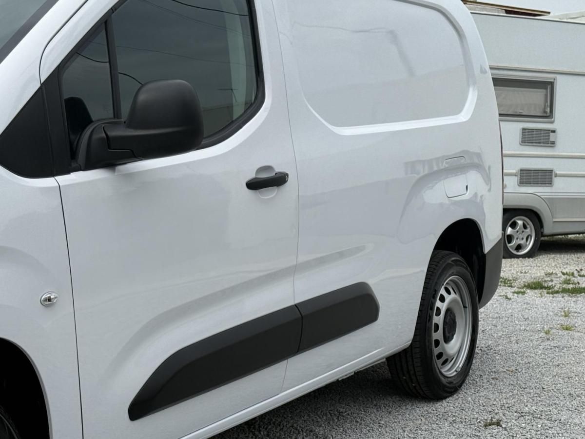 citroen-berlingo-2023-diesel-1499cc