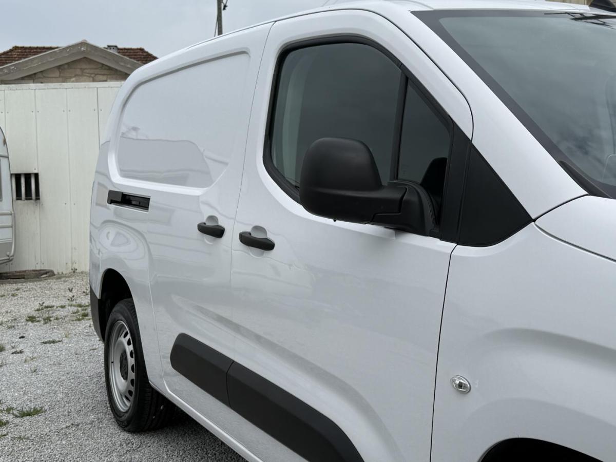 citroen-berlingo-2023-diesel-1499cc