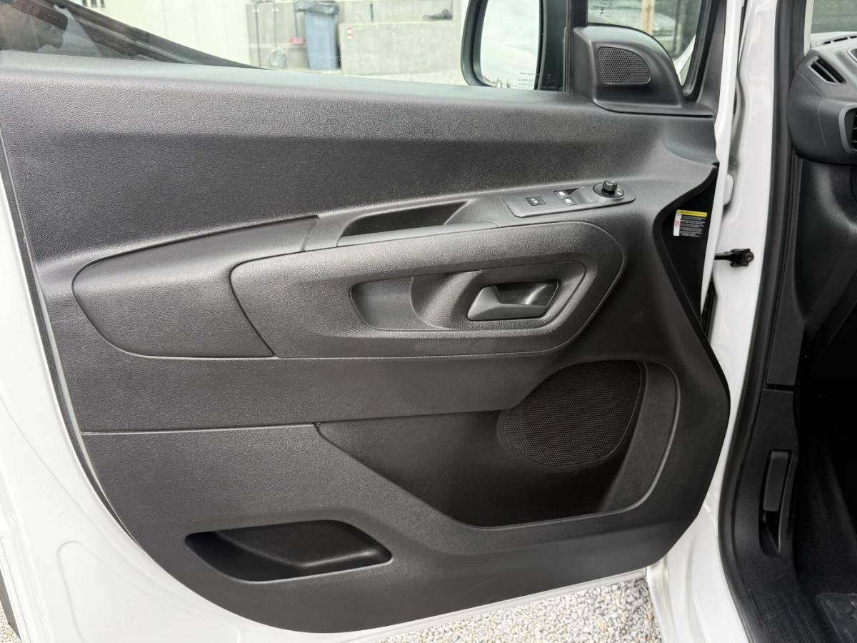 citroen-berlingo-2023-diesel-1499cc