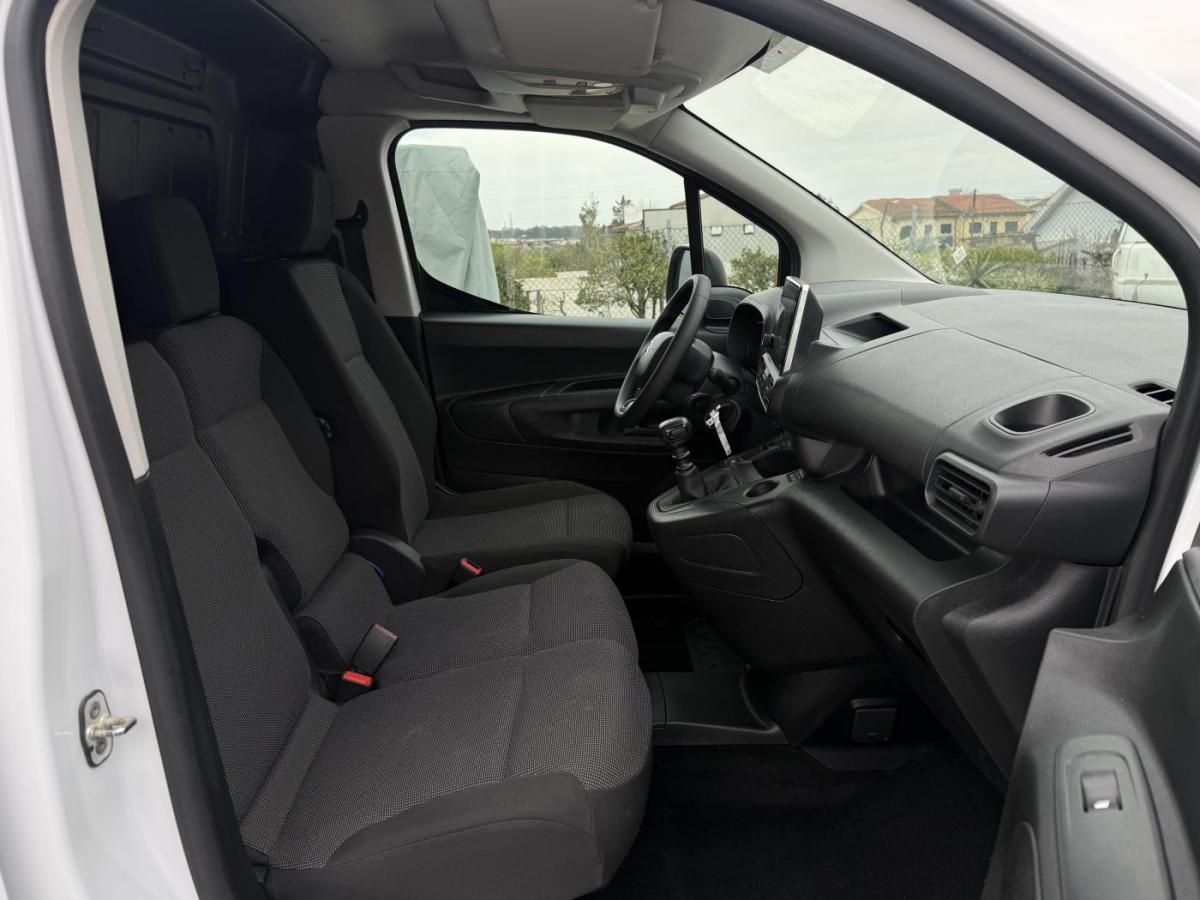 citroen-berlingo-2023-diesel-1499cc