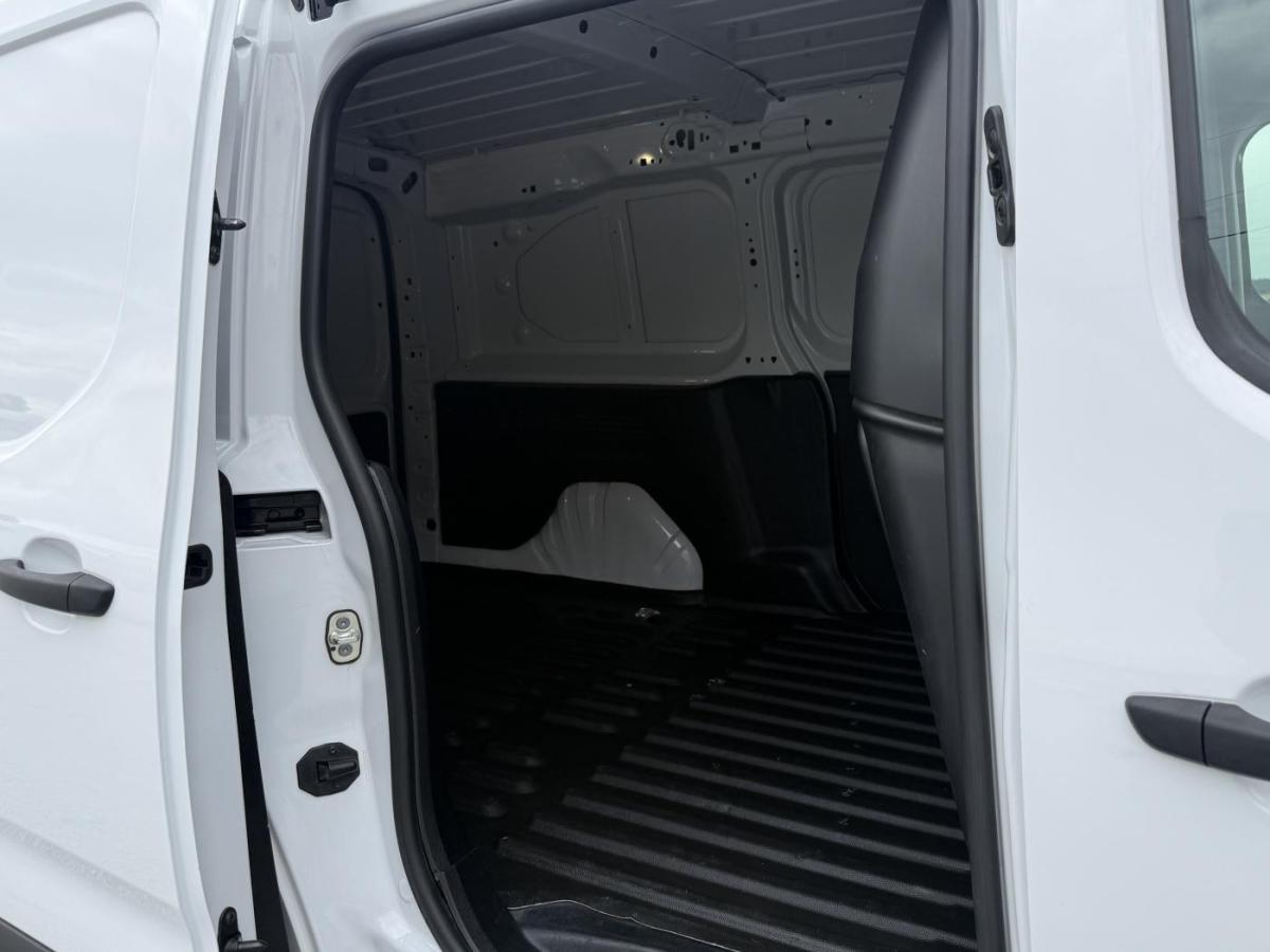 citroen-berlingo-2023-diesel-1499cc