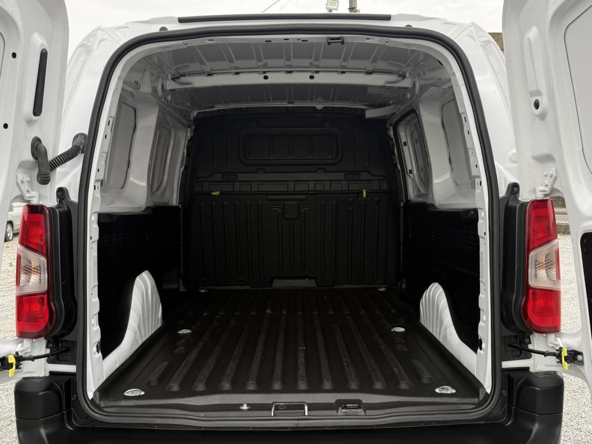 citroen-berlingo-2023-diesel-1499cc