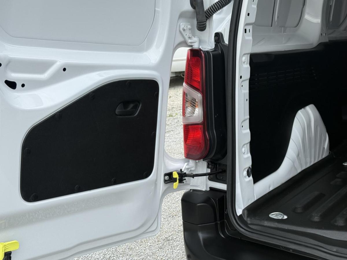 citroen-berlingo-2023-diesel-1499cc