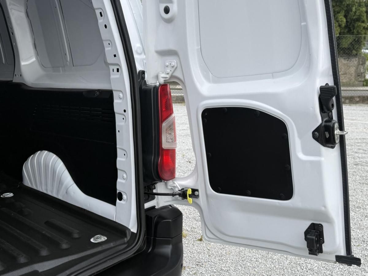 citroen-berlingo-2023-diesel-1499cc