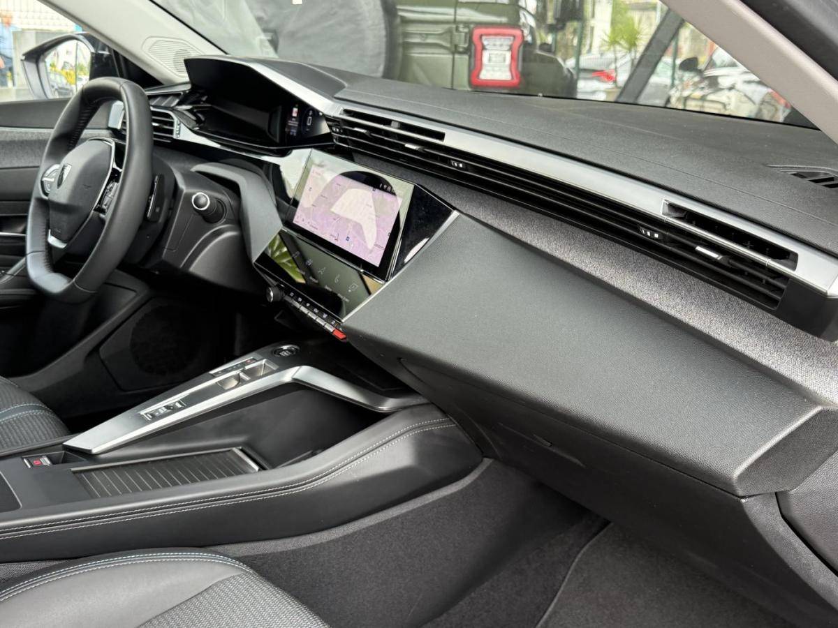 peugeot-308-2022-gasolina-1199cc
