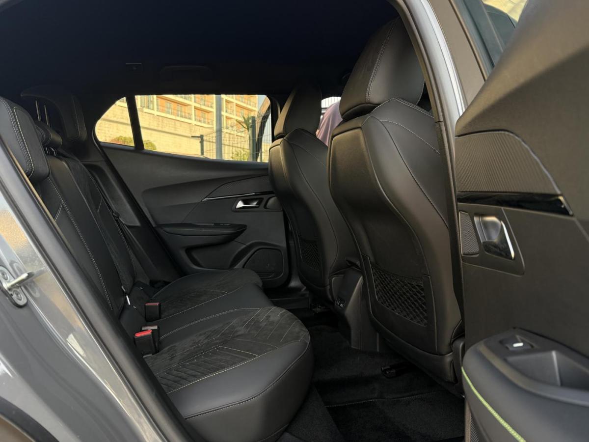 peugeot-2008-2024-gasolina-1199cc