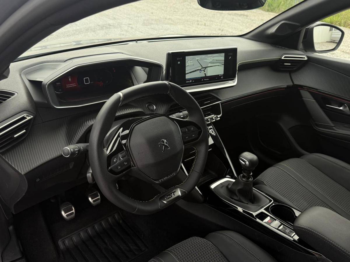 peugeot-208-2023-gasolina-1199cc