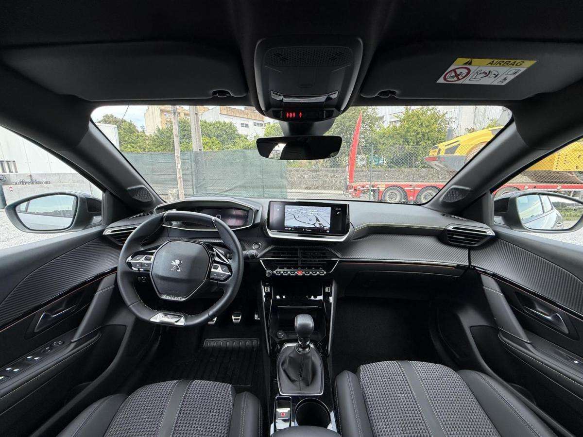 peugeot-208-2023-gasolina-1199cc