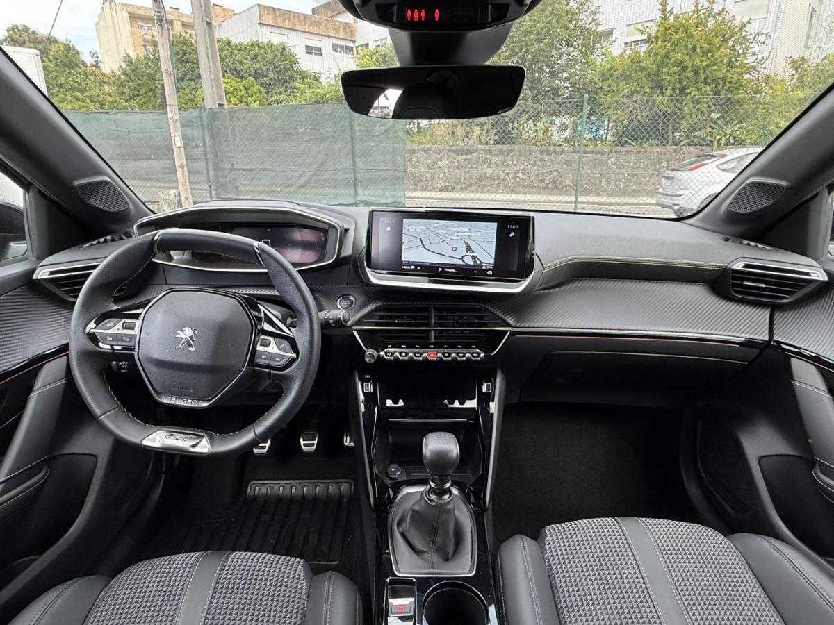 peugeot-208-2023-gasolina-1199cc