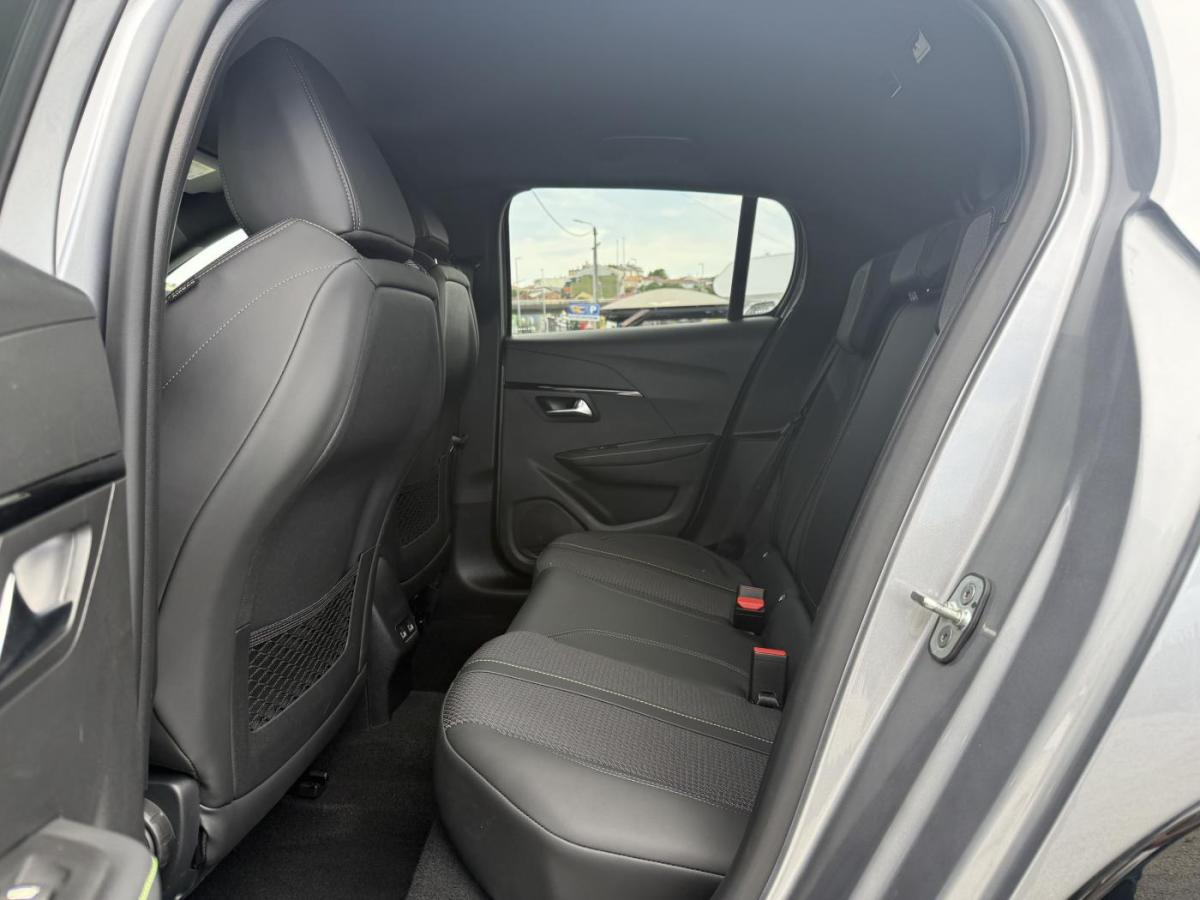 peugeot-208-2023-gasolina-1199cc