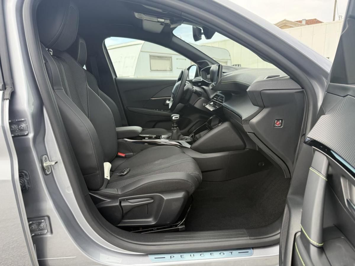peugeot-208-2023-gasolina-1199cc