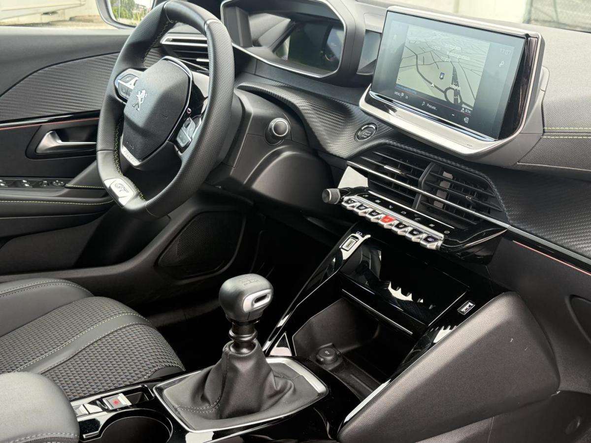 peugeot-208-2023-gasolina-1199cc
