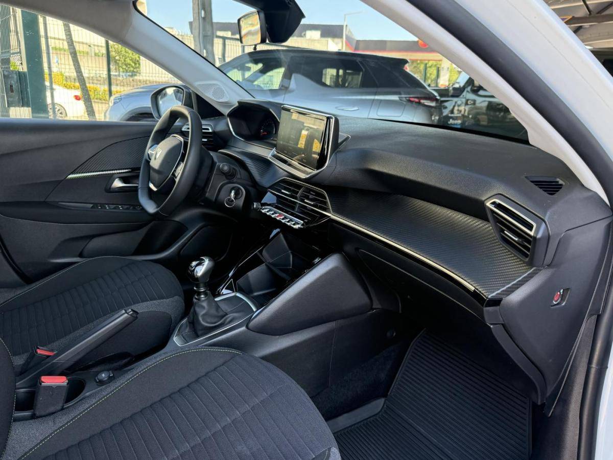 peugeot-208-2024-gasolina-1199cc