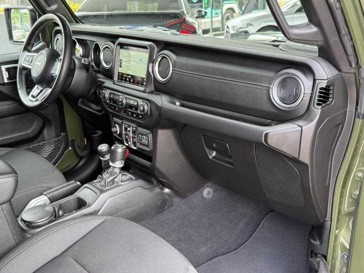 jeep-wrangler-2022-hibrido-a-gasolina-1995cc