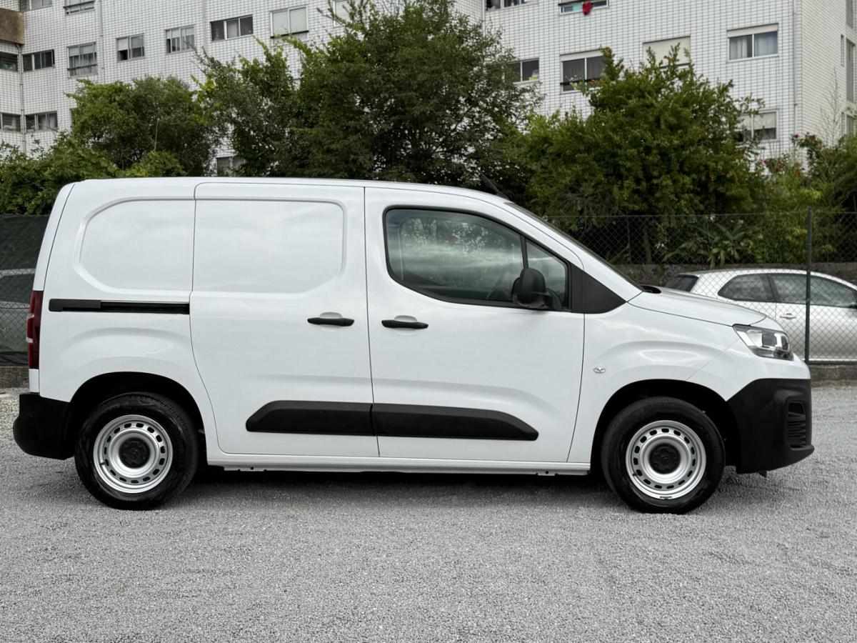 citroen-berlingo-2023-diesel-1499cc