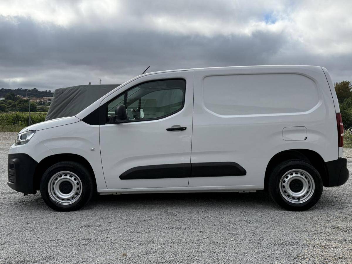citroen-berlingo-2023-diesel-1499cc