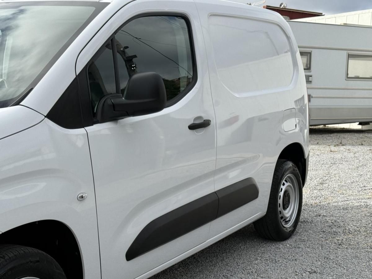 citroen-berlingo-2023-diesel-1499cc