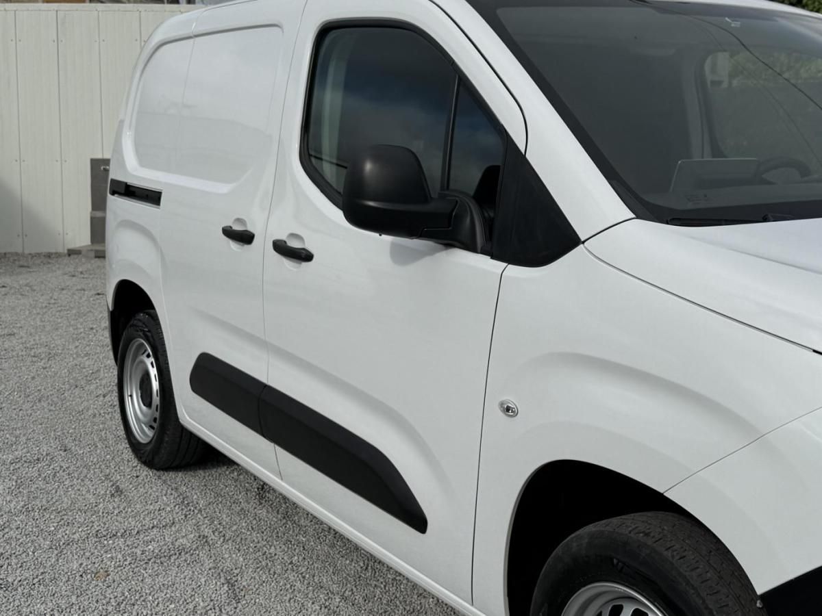 citroen-berlingo-2023-diesel-1499cc