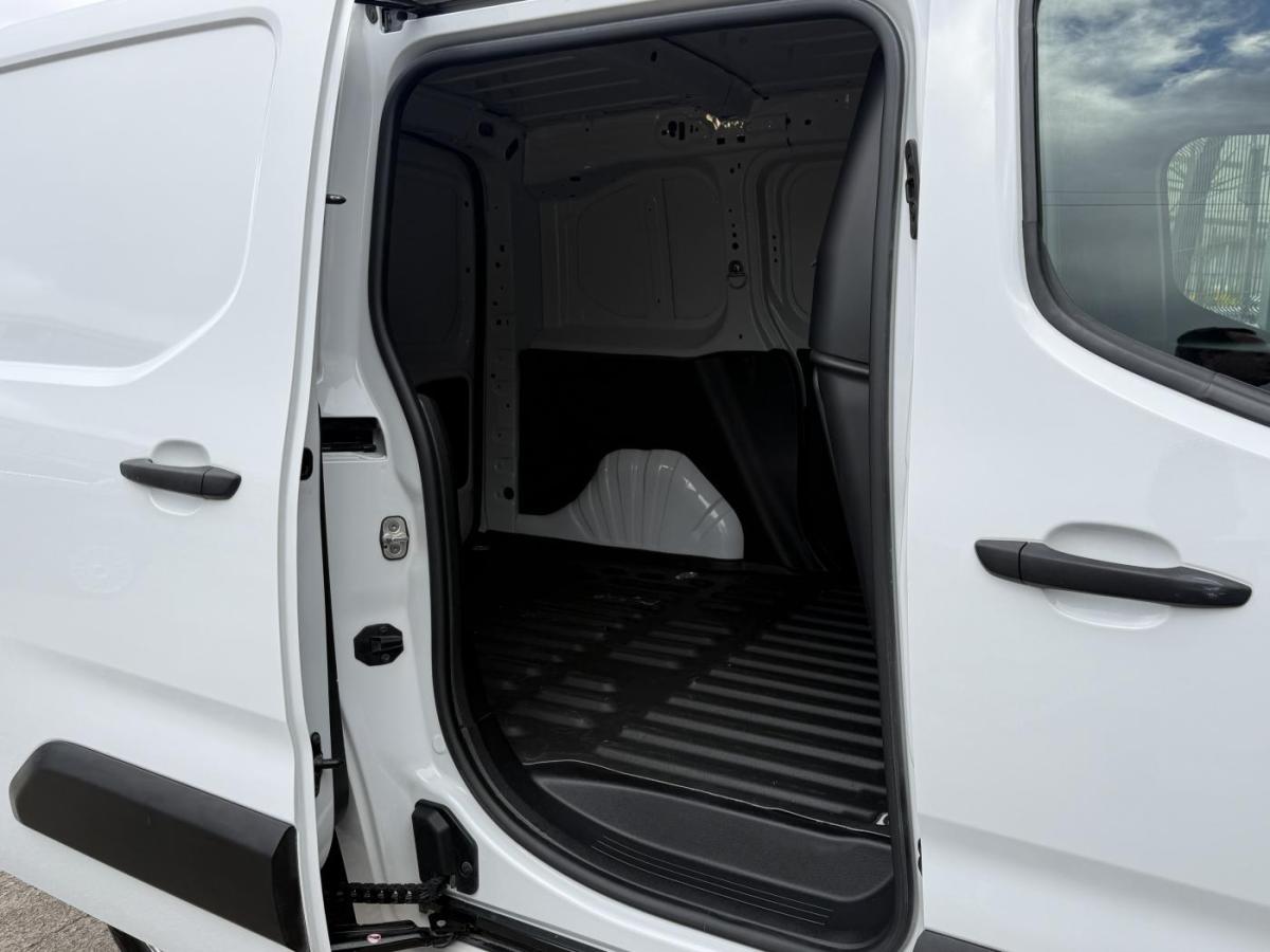 citroen-berlingo-2023-diesel-1499cc