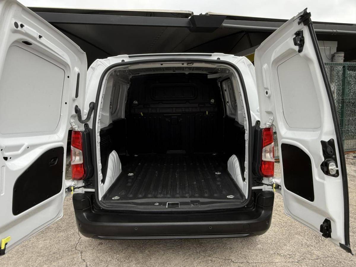 citroen-berlingo-2023-diesel-1499cc