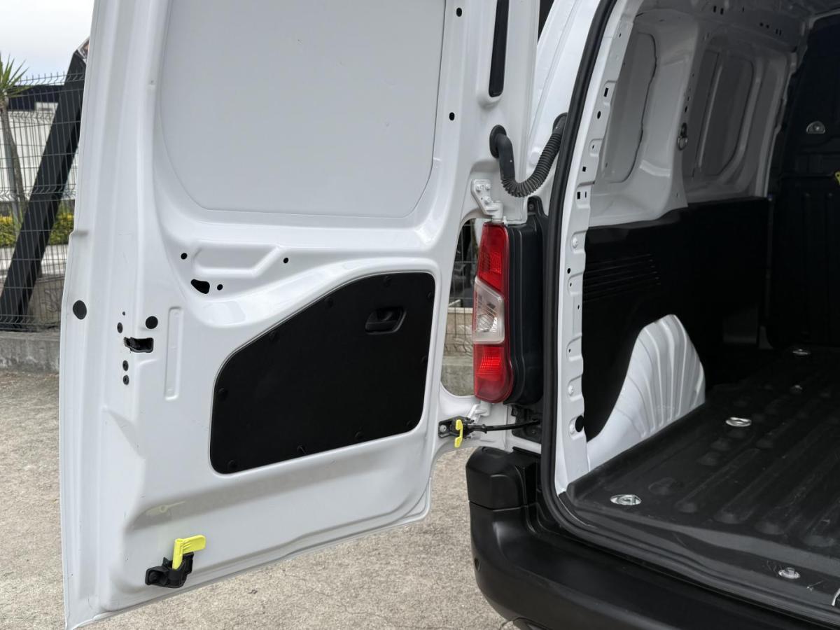 citroen-berlingo-2023-diesel-1499cc