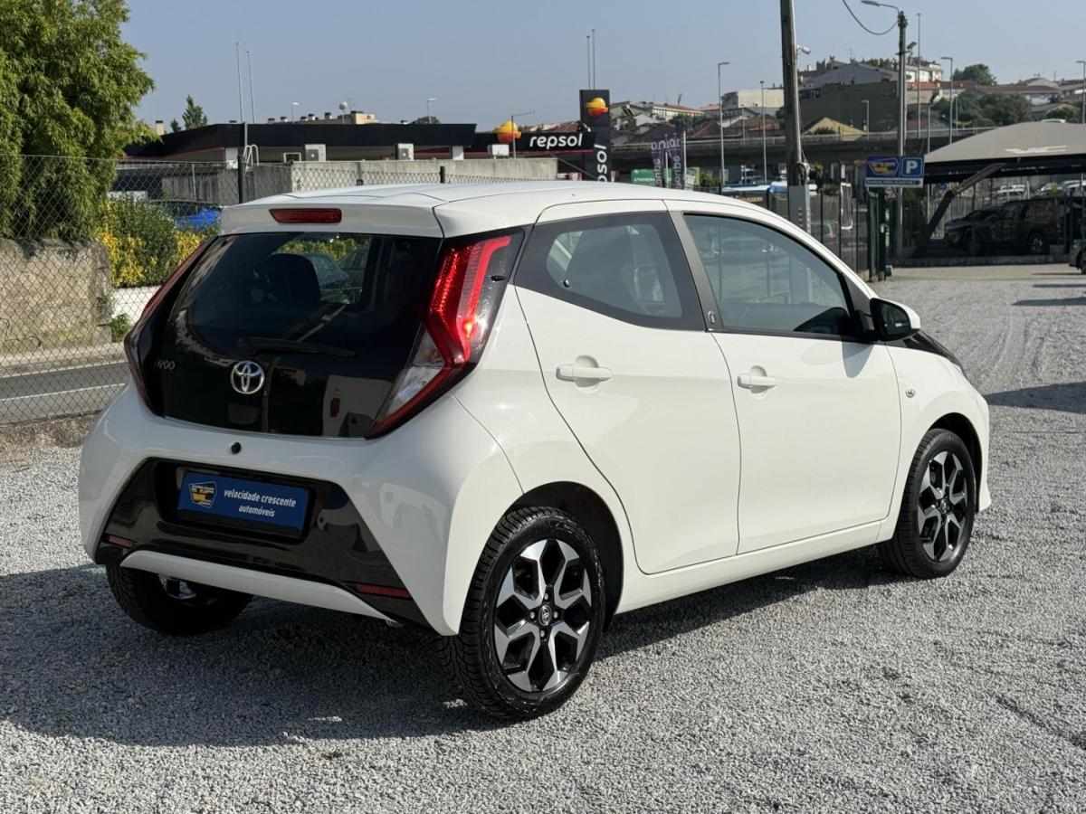 toyota-aygo-2021-gasolina-998cc