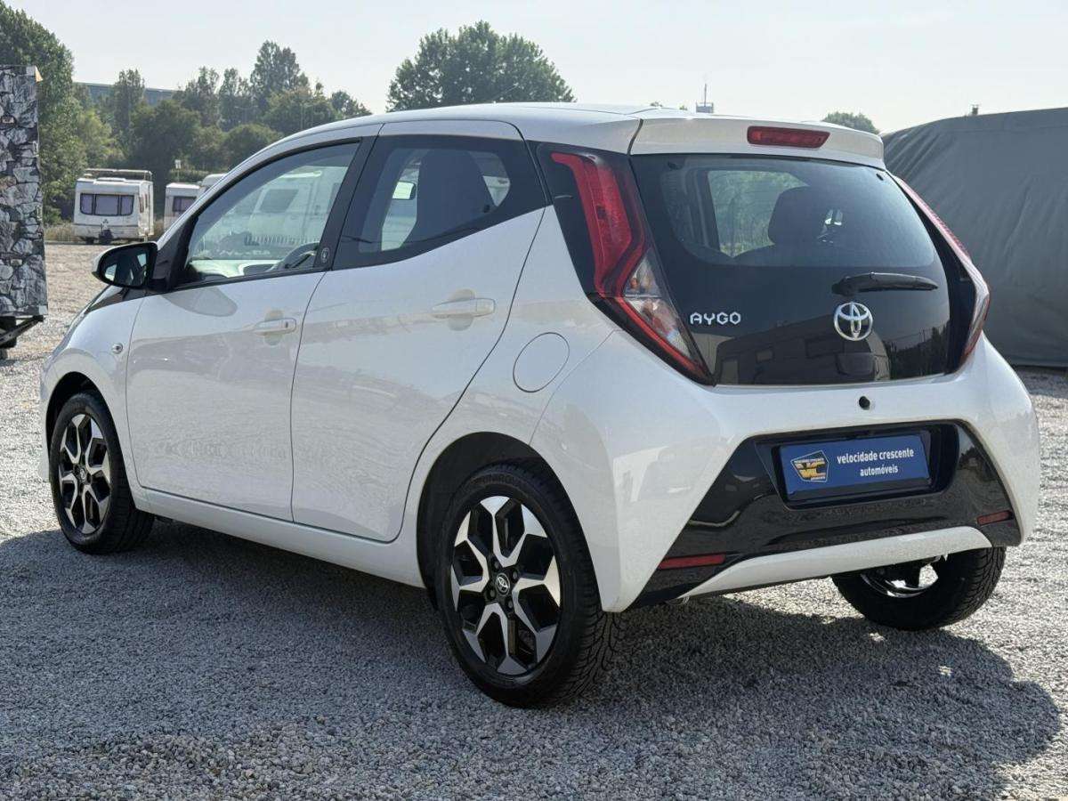 toyota-aygo-2021-gasolina-998cc