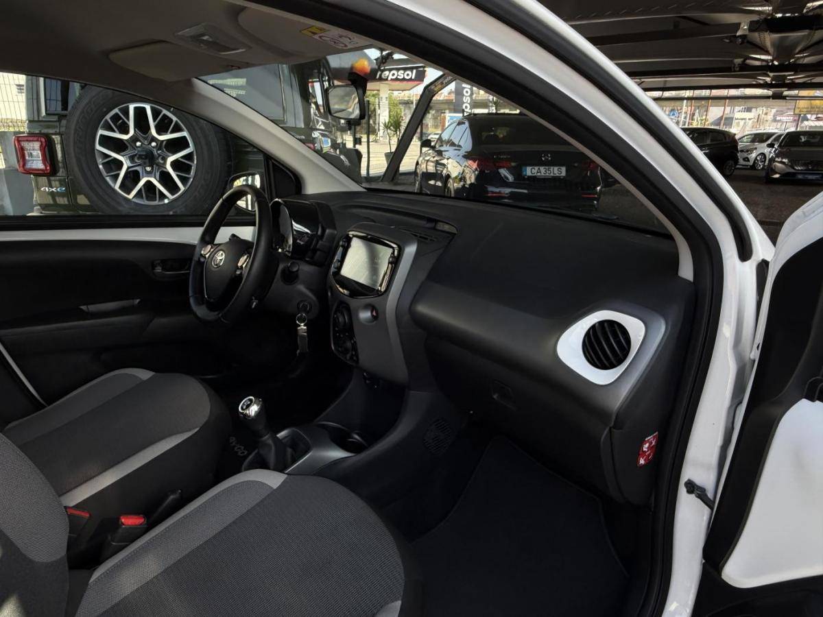 toyota-aygo-2021-gasolina-998cc