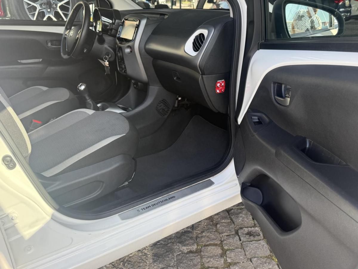 toyota-aygo-2021-gasolina-998cc