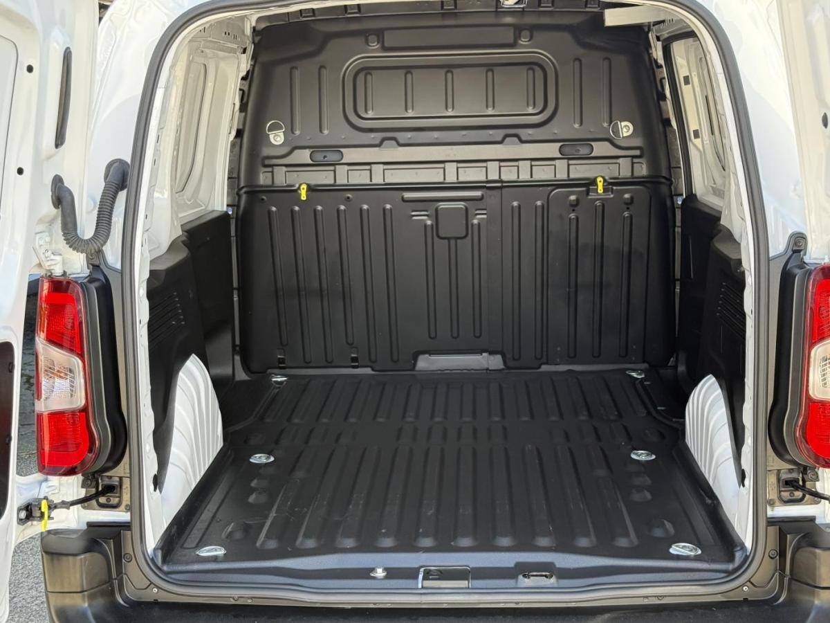 fiat-doblo-2025-diesel-1499cc