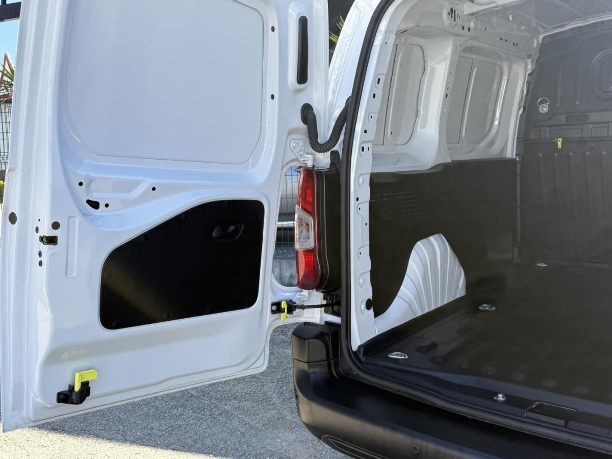 fiat-doblo-2025-diesel-1499cc