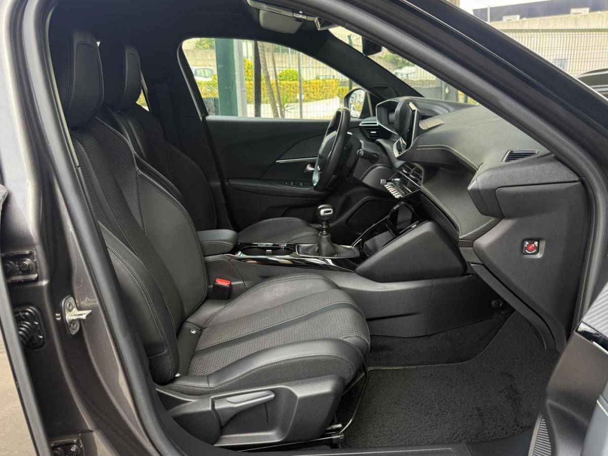 peugeot-2008-2021-gasolina-1199cc