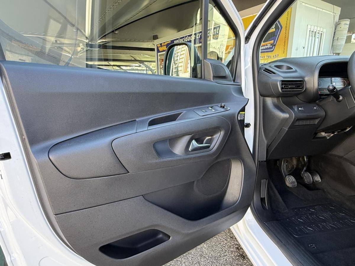 fiat-doblo-2025-diesel-1499cc