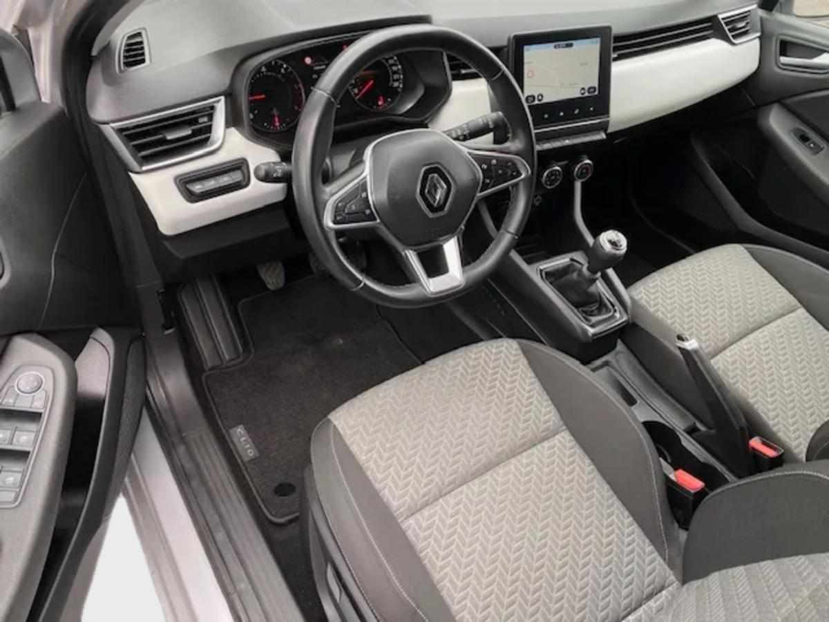 renault-clio-1-5-blue-dci-2023-diesel-1461cc