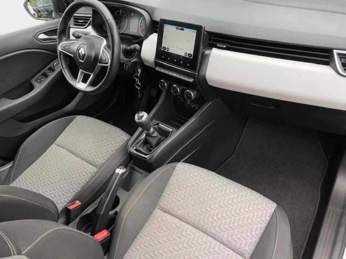 renault-clio-1-5-blue-dci-2023-diesel-1461cc