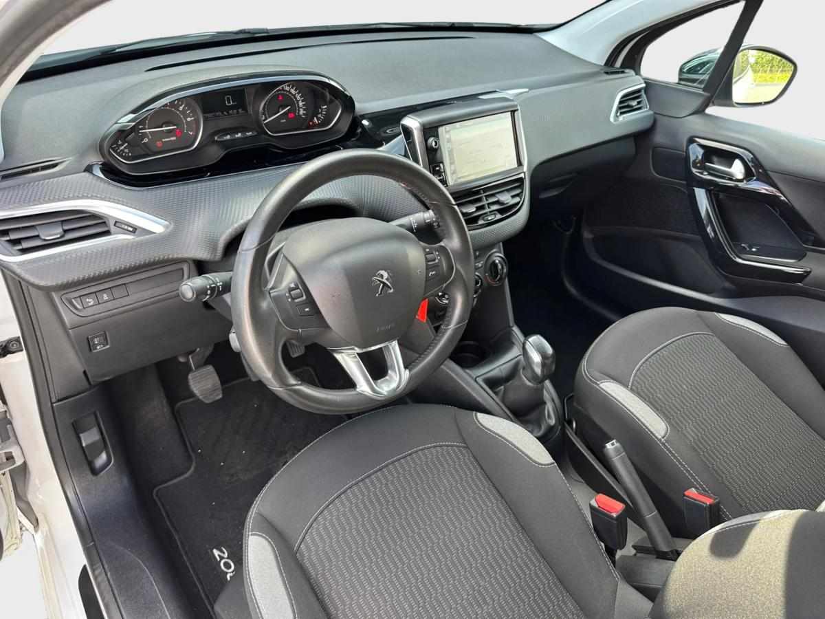 peugeot-208-1-2-vti-2016-gasolina-1199cc