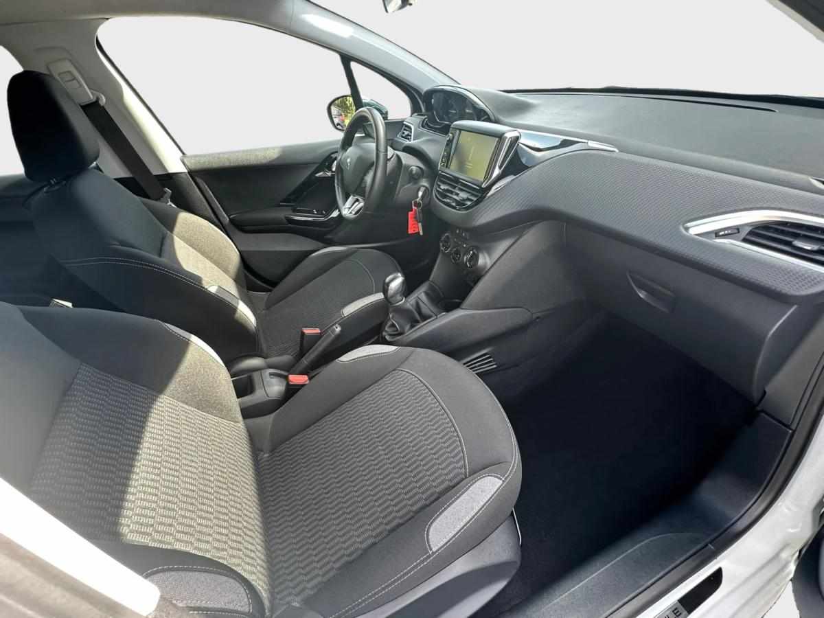 peugeot-208-1-2-vti-2016-gasolina-1199cc