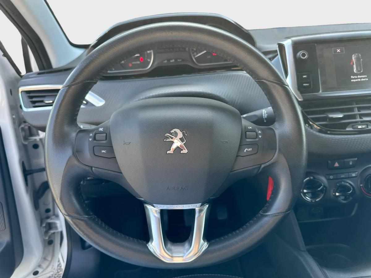 peugeot-208-1-2-vti-2016-gasolina-1199cc